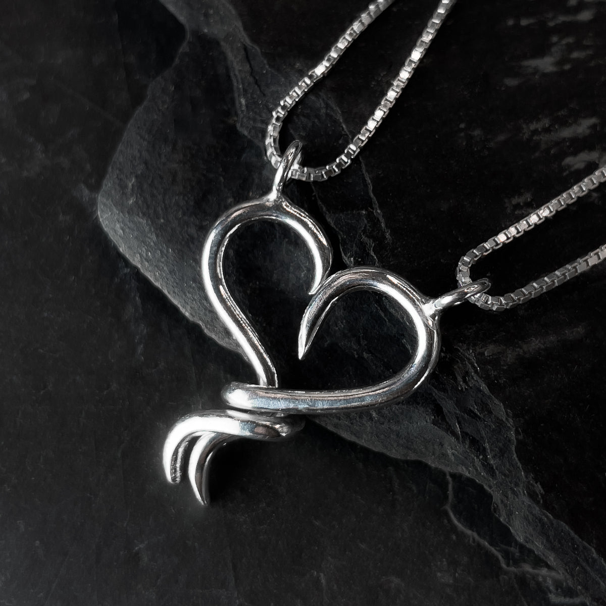 Collana Personalizzata in Acciaio Inox a Forma di Cuore per Urne Commemorative, Ciondolo per Ceneri di Animali Domestici, Apribile, Unisex Collana Personalizzata in Acciaio Inox a Forma di Cuore per Urne Commemorative, Ciondolo per Ceneri di Animali Domestici, Apribile, Unisex