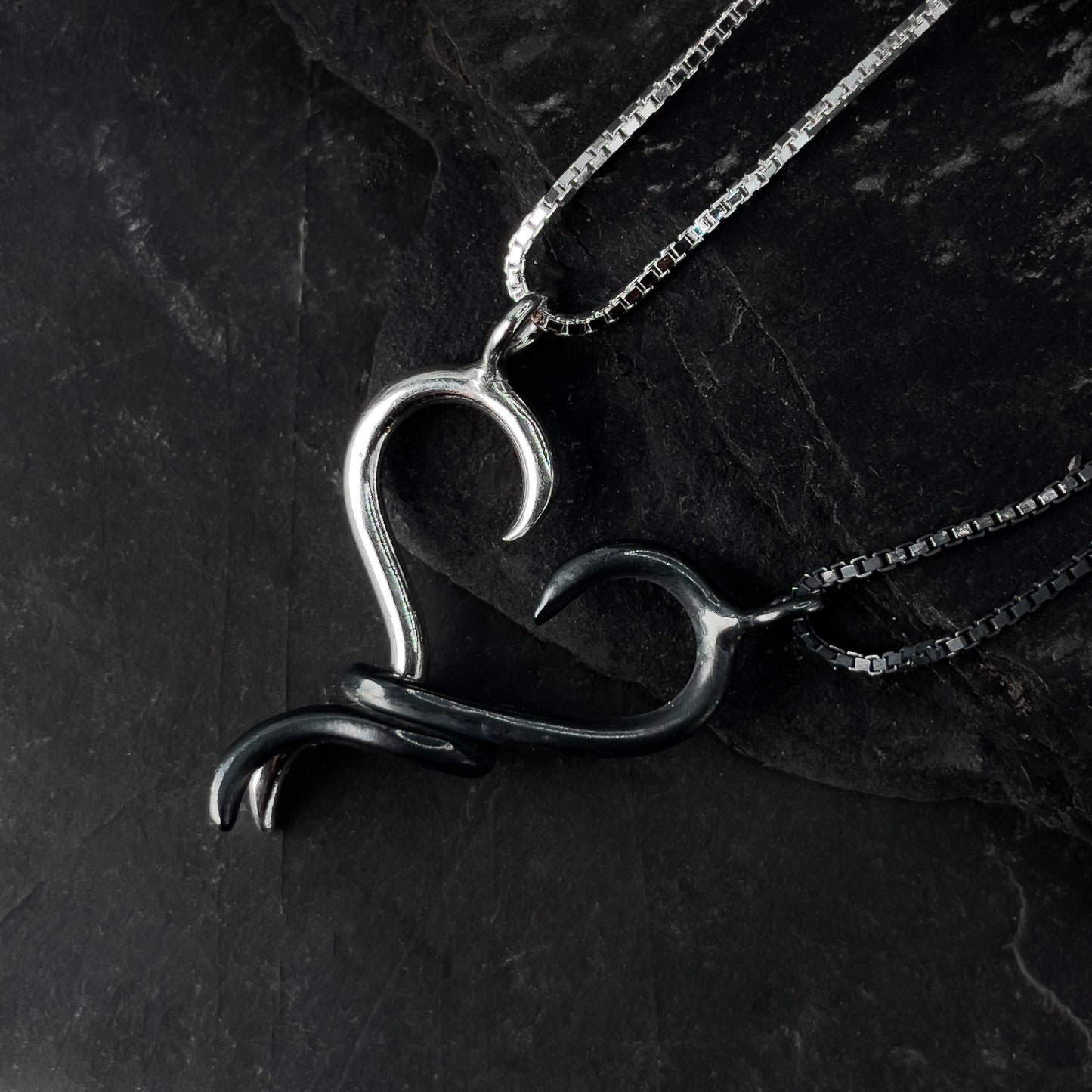 SUB_ Heart necklace